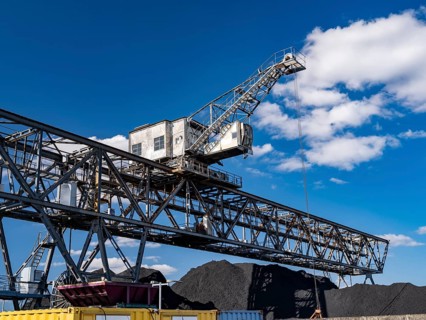 Coal crane at the Offenbach harbour basin for the combined heat and power plant of power supply Offenbach