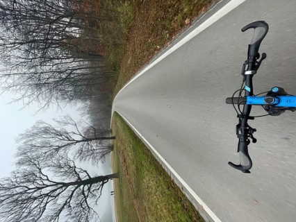 Bike on the Isar cycle path in autumn
