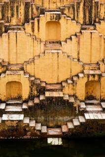 Panna Meena ka Kund stepwell in Amber