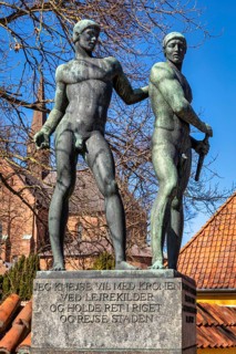 Statue of Hroar and Helge