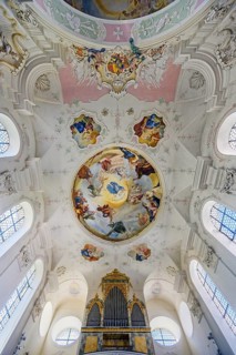Organ and ceiling frescoes