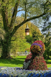 Flower sculpture and Swedish tower
