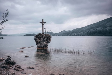 Cross stone