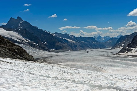 View from Jungfraufirn to Konkordiaplatz and the Aletsch Glacier