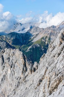 Rocky ridge of Hohe Munde