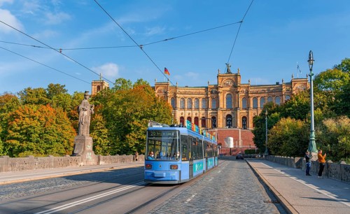 Tram at Maximilianeum