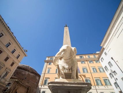 Elephant sculpture by Bernini in front of Santa Maria sopra Minerva