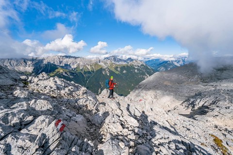 Hikers descending from Hohe Munde