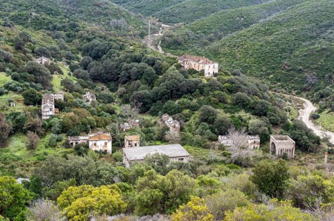Abandoned mining town of Naracauli