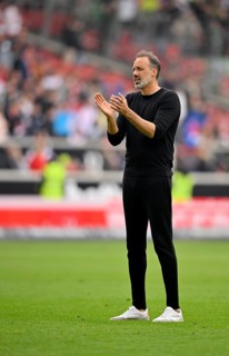 Coach Pellegrino Matarazzo VfB Stuttgart thanks fans