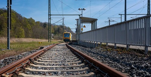 Lietzow railway station and platform