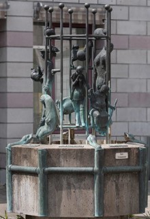 Fountain with fountain figures