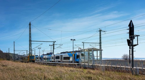 Lietzow railway station and platform