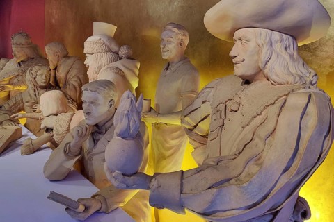 Historical human-sized figures made of marzipan