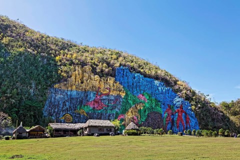 Mural de la Prehistoria