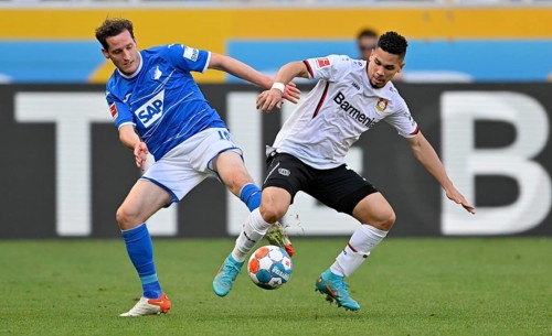 Sebastian Rudy TSG 1899 Hoffenheim vs Paulinho Bayer 04 Leverkusen