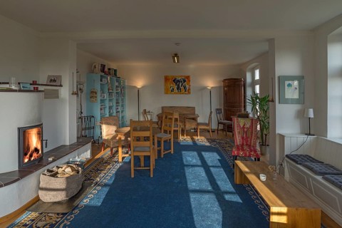 Cafe in private atmosphere furnished in an old farmhouse