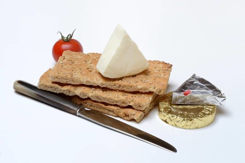 Schmelzkaese auf Knaeckebrot