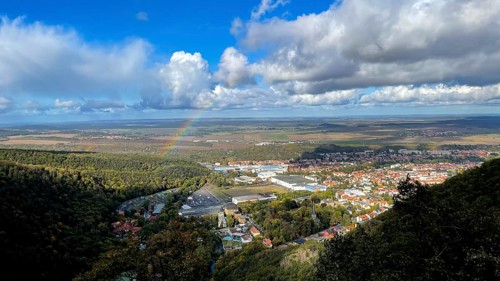 View from the Hexentanzplatz to the town of Thale with rainbow