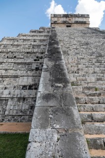 Mayan el castillo pyramid at the archaeological site in chichen itza