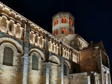Roman church of Saint-Austremoine dIssoire