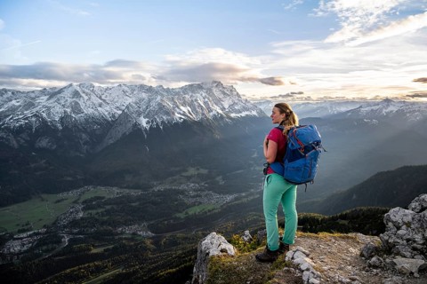 Young hiker at the Kramerspitz