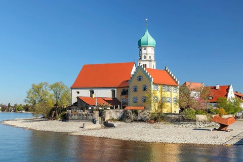 Moated castle peninsula with St. George's church and castle