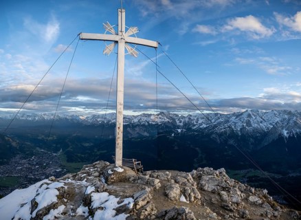 Summit cross from the Kramerspitz