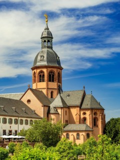 Einhard Basilica of St. Marcellinus and Peter