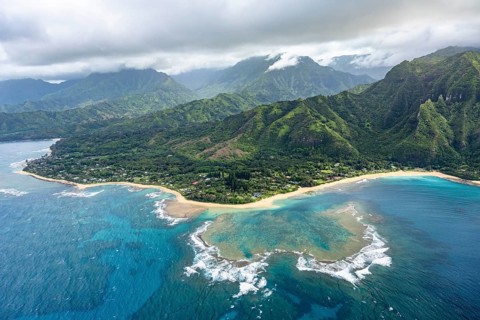 Luftaufnahme der Na Pali Coast und des Haena State Park