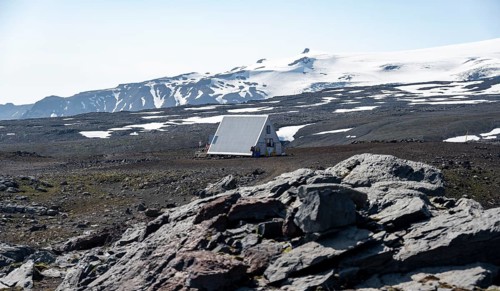 Baldvinsskali mountain hut