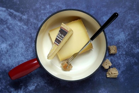Ingredients for cheese fondue