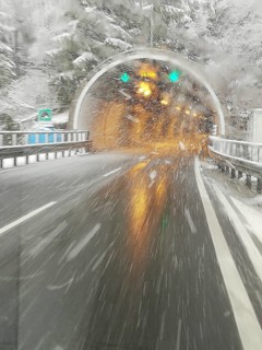 Tunnel im Schneesturm