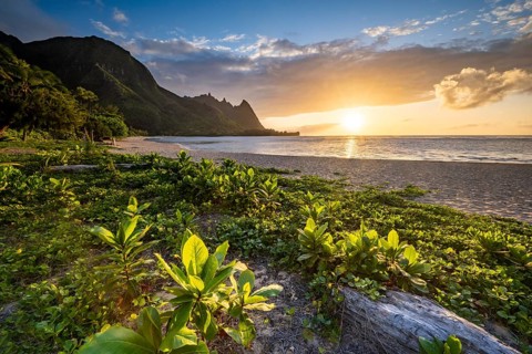 Tunnels Beach mit Blick auf Haena State Park