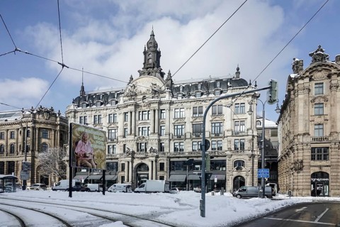 Bernheimer Haus on Lenbachplatz