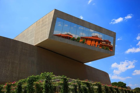 Museo nazionale delle arti del XXI secolo oder MAXXI