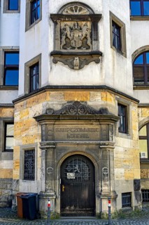 Gate with lion coat of arms