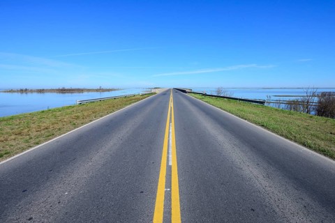 Ruta Nacional 174 road on the Rio Parana