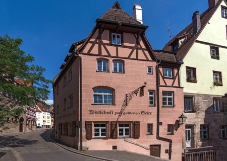 Historic inn Zum goldenen Vulture