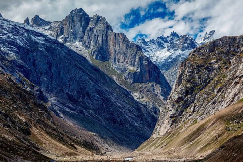 Himalayas mountains Lahaul Valley in indian Himalayas and Chandra river