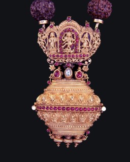 Nattukottai chettiars traditional Jewellery called Gowri Sangam