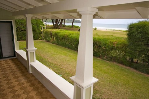 Oceanfront lanai and view