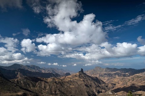 View from Mirador de Degollada Becerra to Roque Bentayga