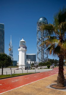 Alphabet Turm und Leuchtturm im Miracle Park