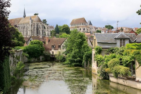 River Eure and churches of St Pierre and St Aignan