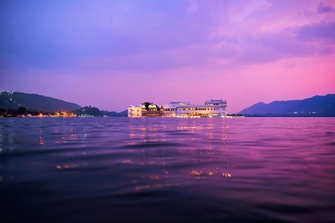 Romantic luxury India travel tourism