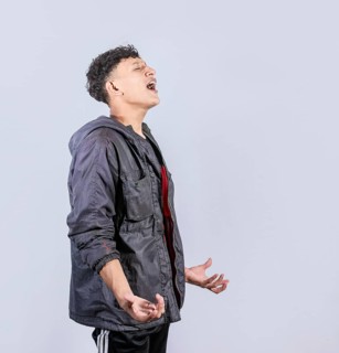 Guy screaming loud