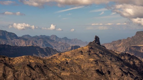 View from Mirador de Degollada Becerra to Roque Bentayga