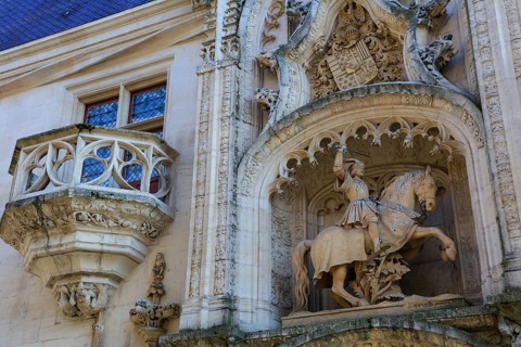 Facade of the Palais des Ducs de Lorraine with equestrian statue of Duke Antoine de Lorraine