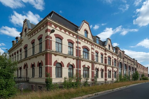 Fabrikgebaeude einer ehemaligen Keramikmaschinenbau-Fabrik